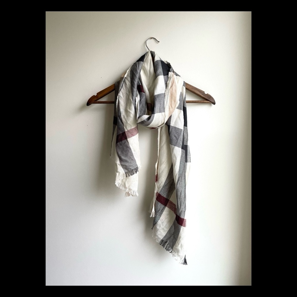 Burberry Scarf - Lightweight